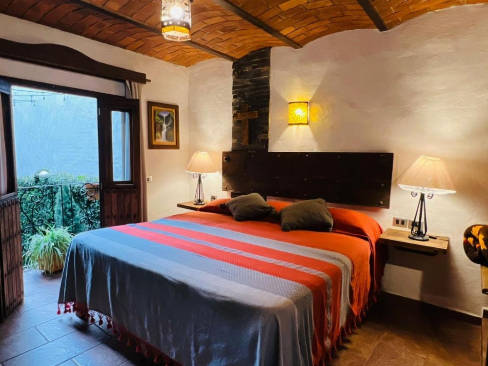 Room image 3