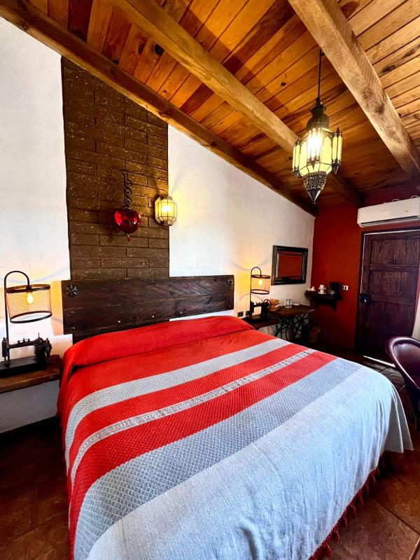 Standard Queen Room